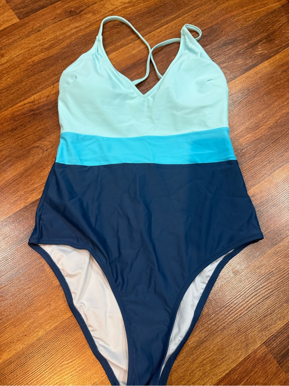 Women's Cupshe Colorblock One-Piece Swimsuit Size Medium NWT